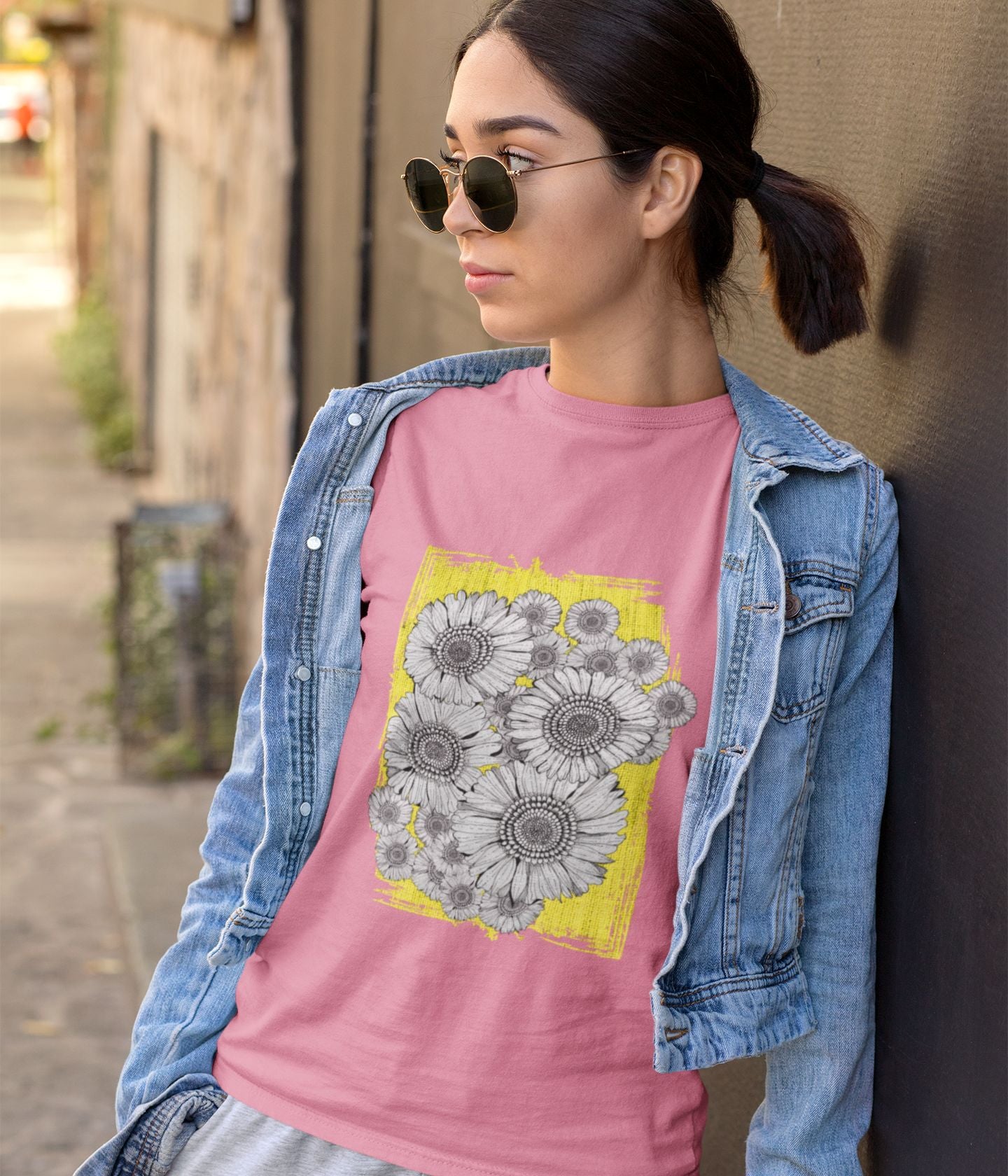 Sunflower Smiles - Unisex Classic T-Shirt - aiink