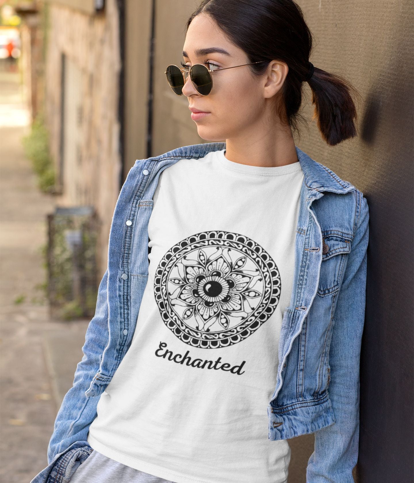 Enchanted - Unisex Classic T-Shirt - aiink