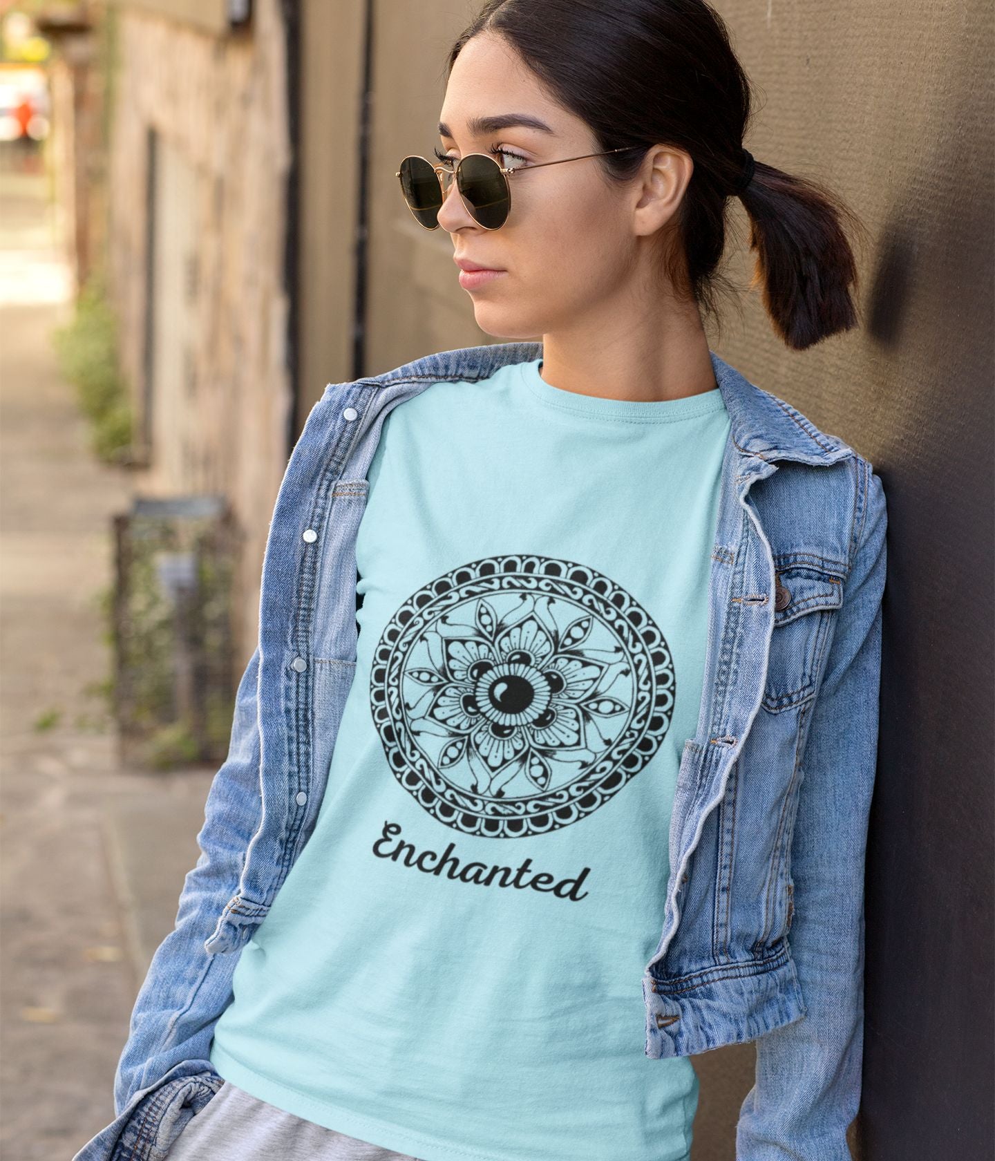 Enchanted - Unisex Classic T-Shirt - aiink