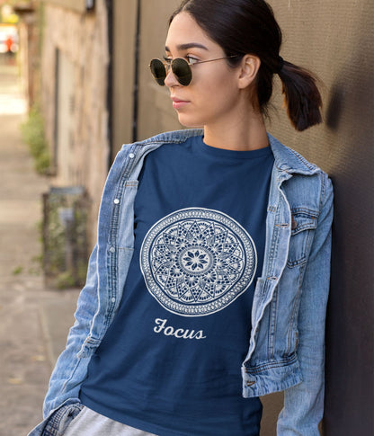 Focus - Unisex Classic T-Shirt - Dark - aiink