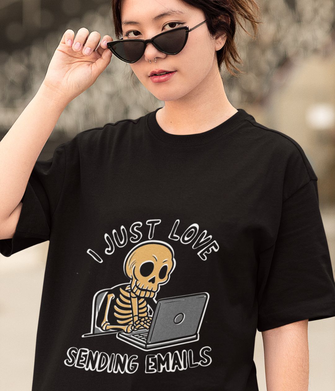 Love Sending Emails - Oversized T-Shirt - aiink