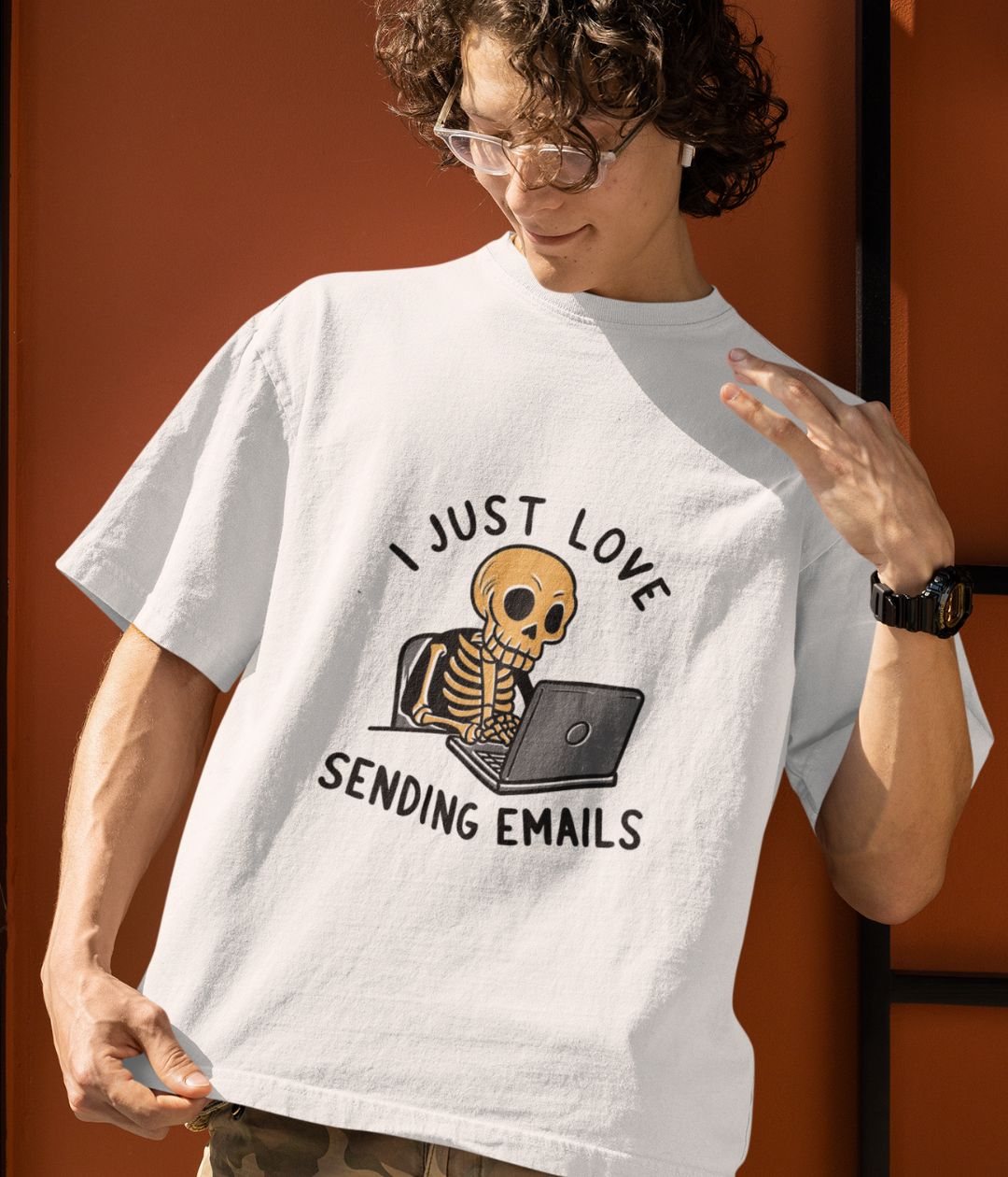 Love Sending Emails - Oversized T-Shirt White - aiink