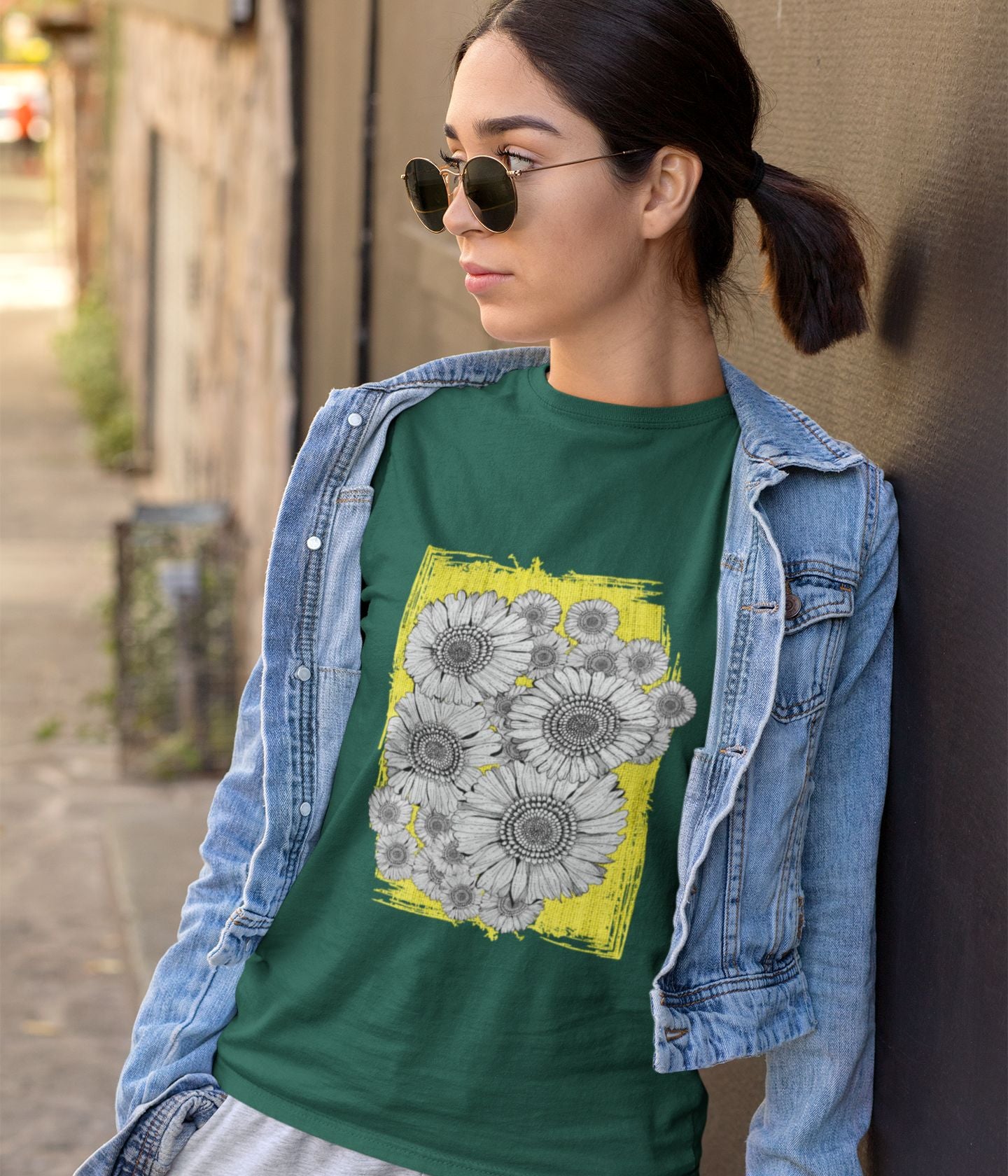 Sunflower Smiles - Unisex Classic T-Shirt - Dark - aiink